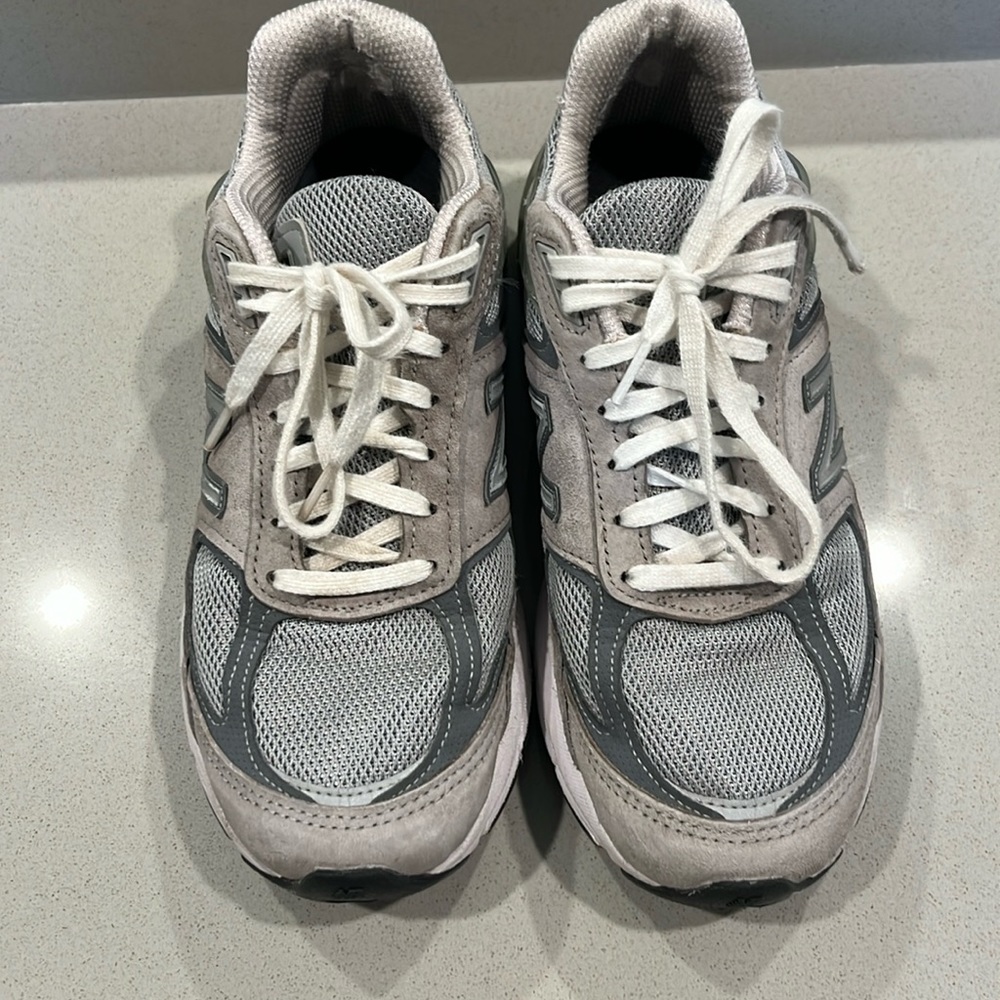 NEW BALANCE 990v5